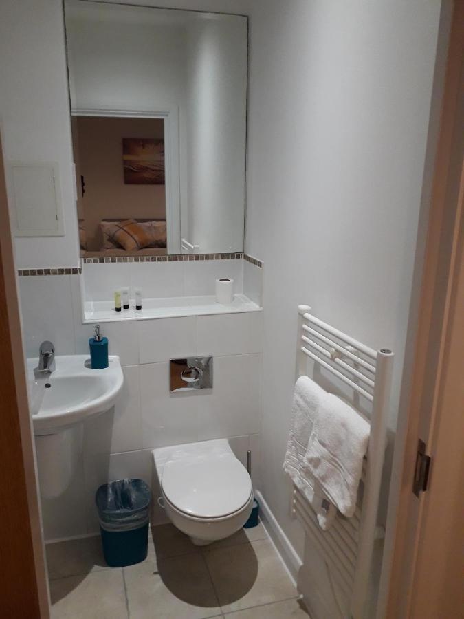 Luxury And Stylish 2 Bedroom Apartment With En-Suite Luton  Ngoại thất bức ảnh
